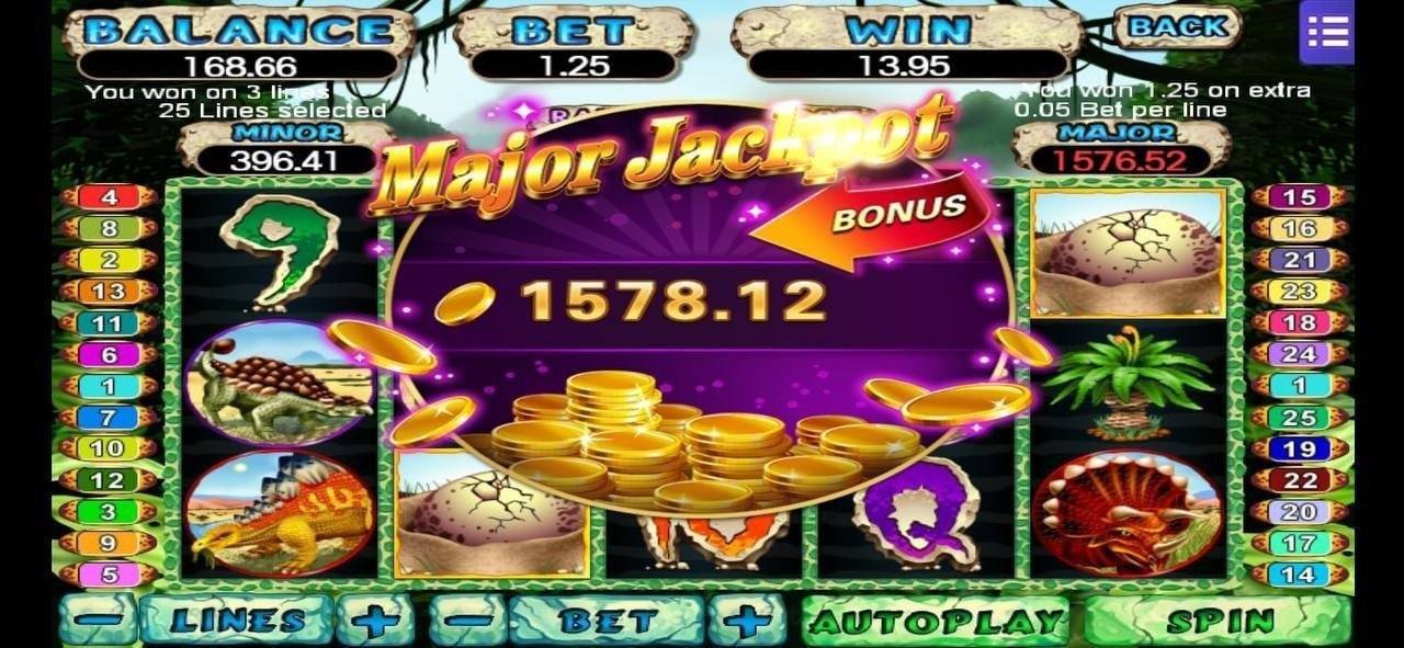 Live Street Racing Game host presenting race outcomes on juragan77 login studio